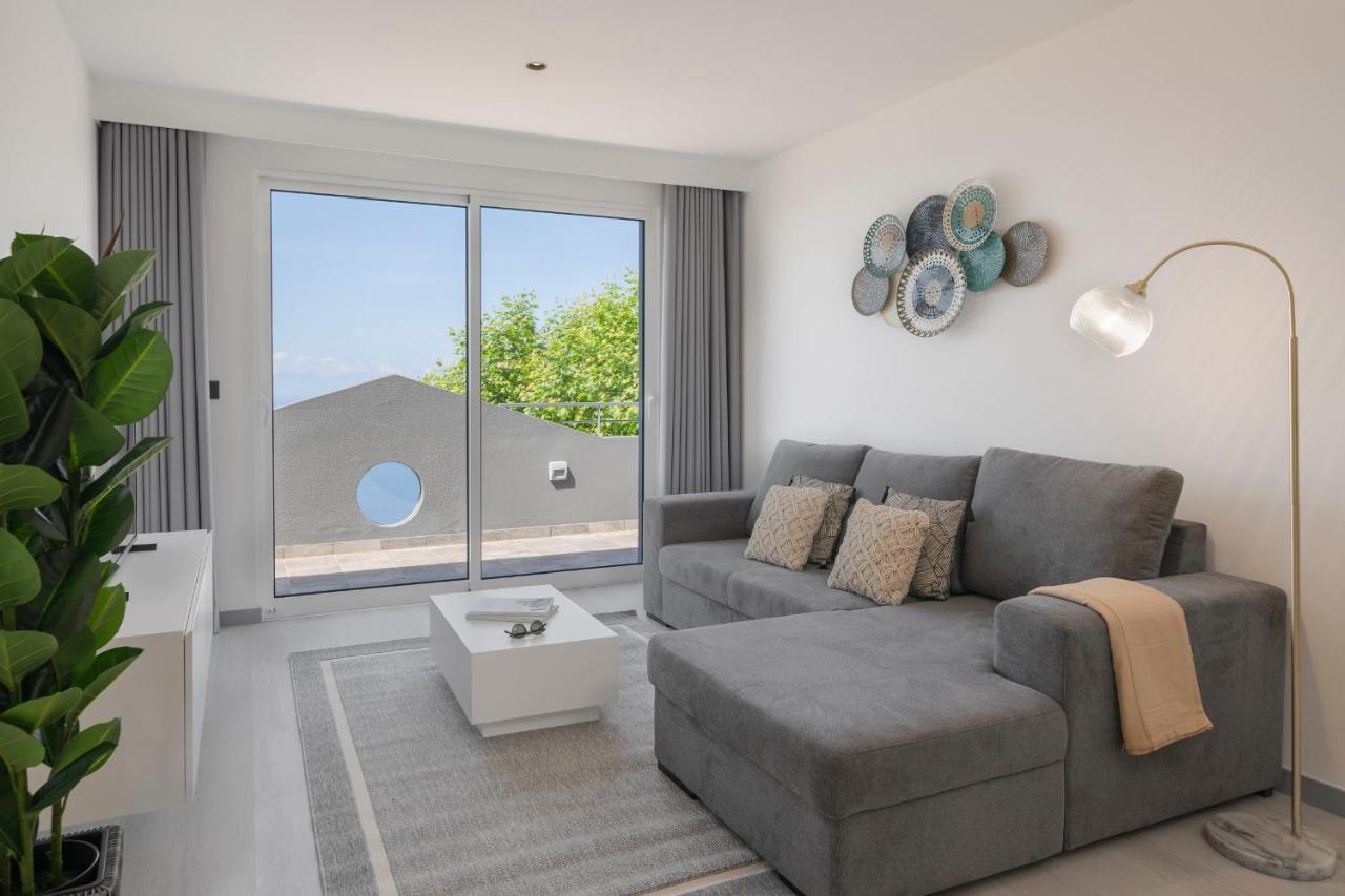 Intelsol Calheta Apartments By An Island Apart Exterior foto
